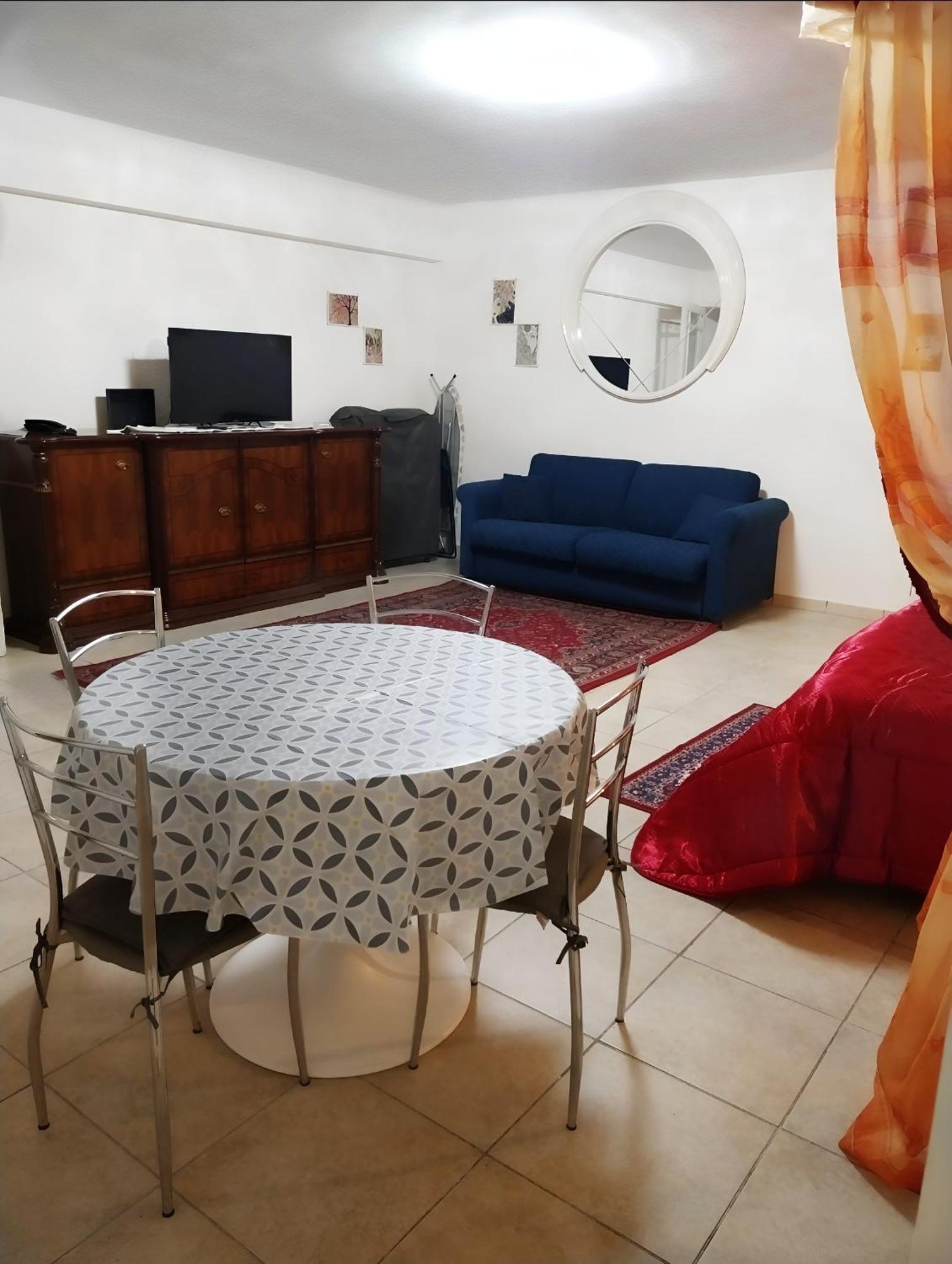 Casa Vacanza La Maison De Losyram Art Σαλέρνο Εξωτερικό φωτογραφία